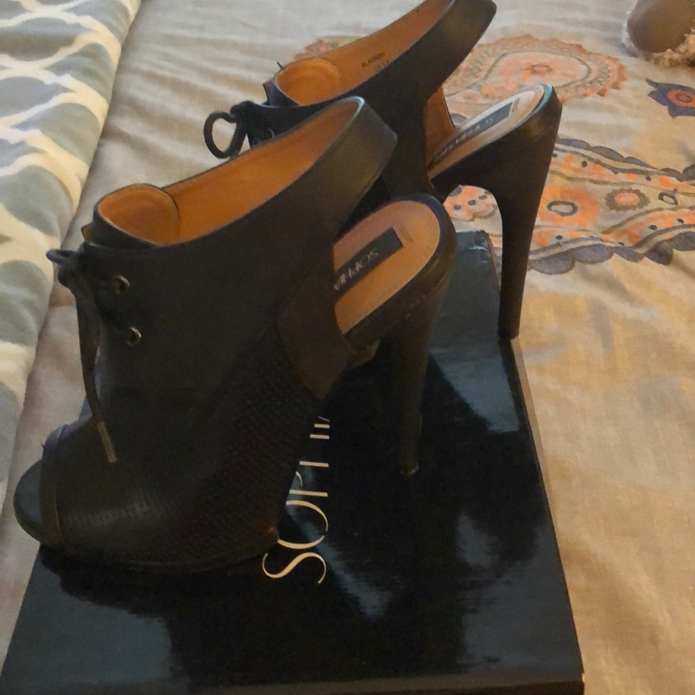 Booties - Picture 4 of 4